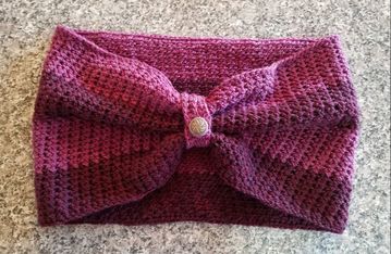 Picture of purple crocheted cowl
